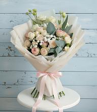 Букет цветов из:  Розы и Лизиантусы в Аксёново-Зиловском