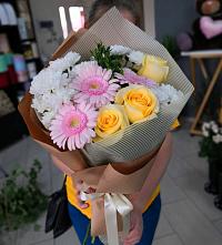 Букет цветов из:  Герберы, Розы и Хризантемы в Аксёново-Зиловском