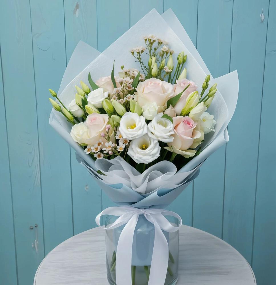 Букет цветов из: Розы и Лизиантусы в Аксёново-Зиловском