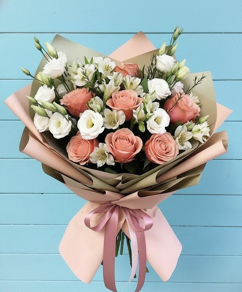 Букет цветов из: Розы, Альстромерии и Лизиантусы в Аксёново-Зиловском