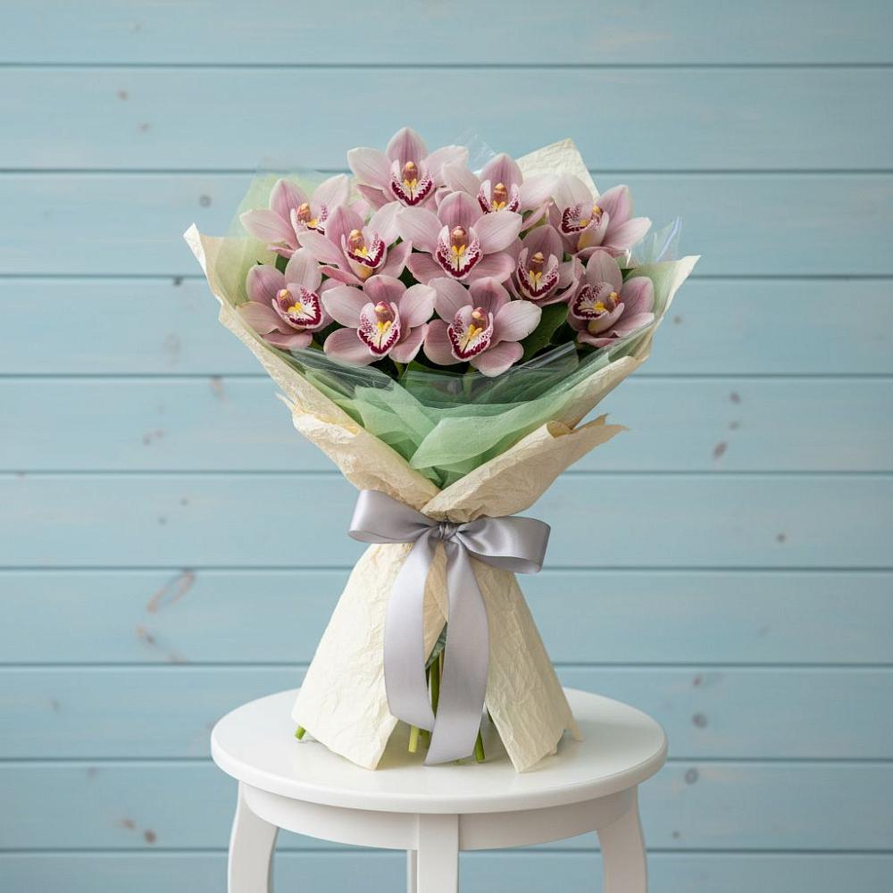 Букет цветов из: Орхидеи и Розы в Аксёново-Зиловском