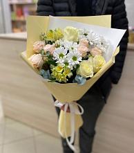 Букет цветов из:  Альстромерии, Розы и Хризантемы в Аксёново-Зиловском