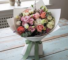 Букет цветов из:  Розы, Лизиантусы и Гвоздики #REPLACE_PRED# Аксёново-Зиловском