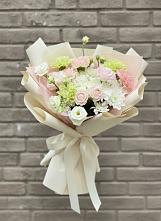 Букет цветов из:  Гвоздики, Розы, Лизиантусы и Хризантемы в Аксёново-Зиловском