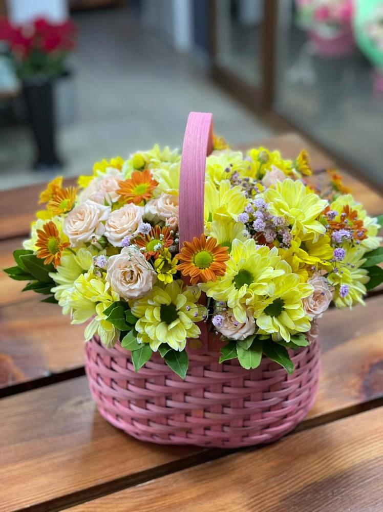Цветочная композиция из Хризантемы и Розы в корзине в Аксёново-Зиловском