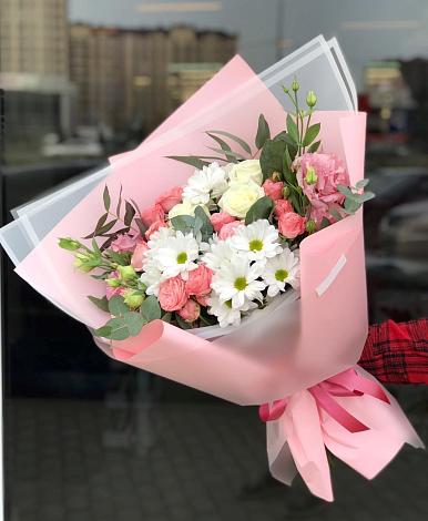 Букет цветов из: Розы, Лизиантусы и Хризантемы в Аксёново-Зиловском