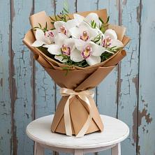 Букет цветов из:  Орхидеи и Розы в Аксёново-Зиловском