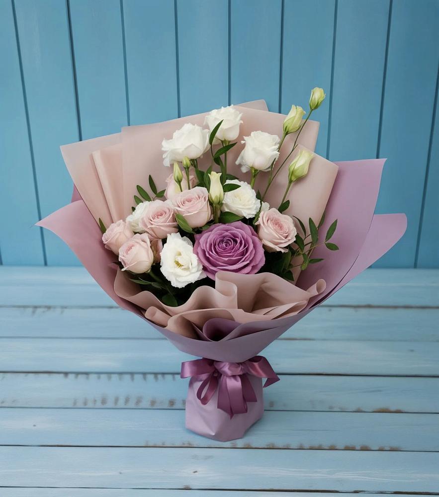 Букет цветов из: Розы и Лизиантусы в Аксёново-Зиловском