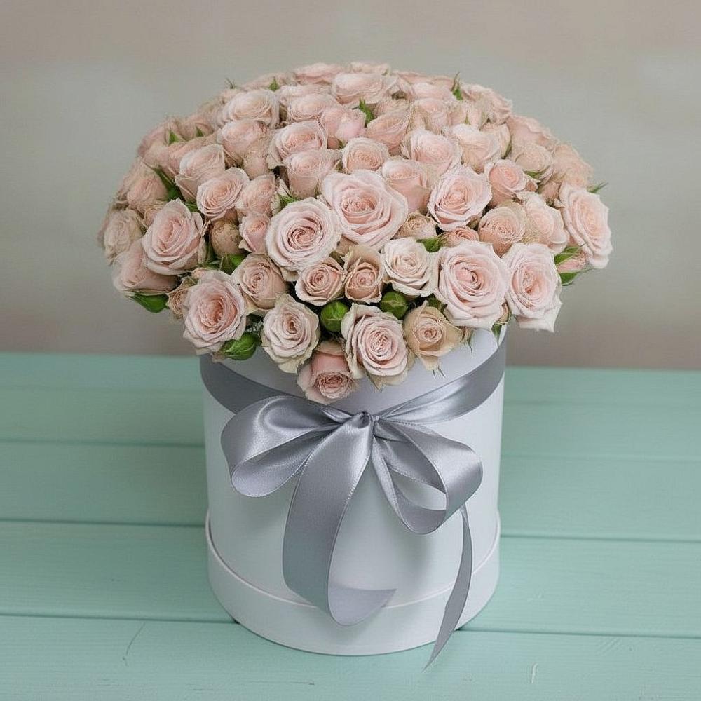 Цветочная композиция из Розы в шляпной коробке в Аксёново-Зиловском